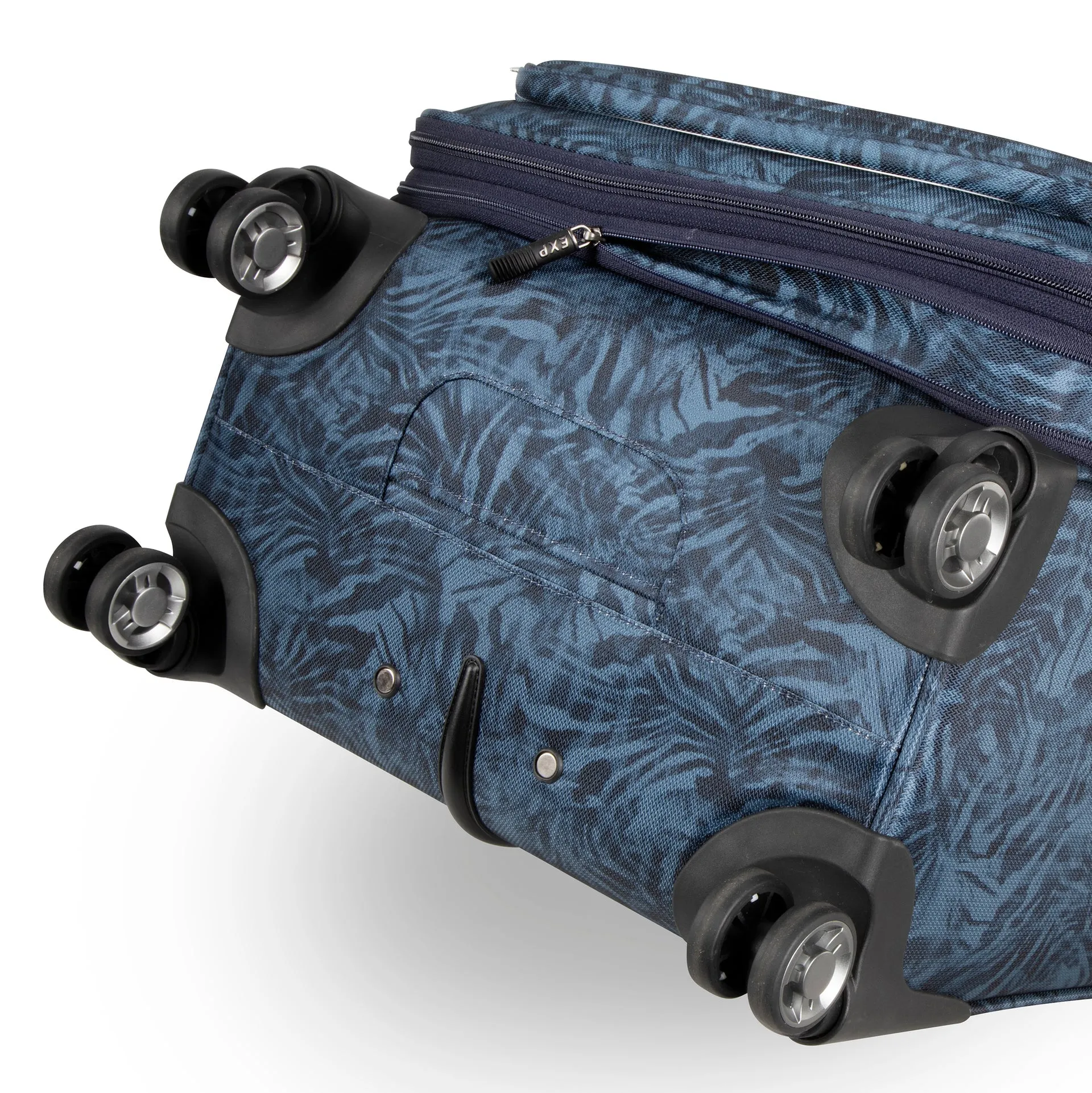 Avalon Softside Expandable Spinner Carry-On 20"