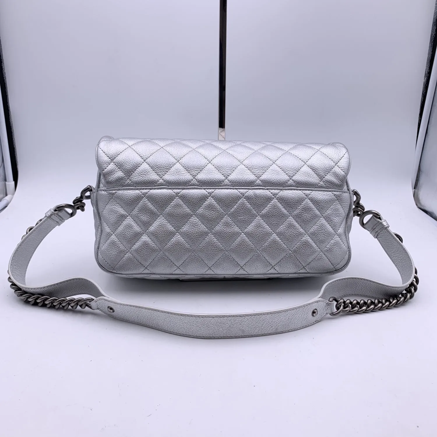 CHANEL Airline 2016 Silver Quilted Leather Easy New Shoulder Bag