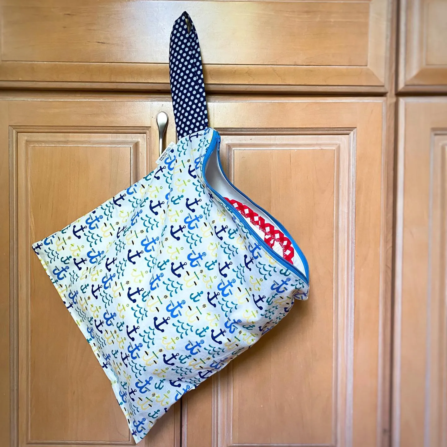 Large Wet Bag with Handle Solid Gray and Grid
