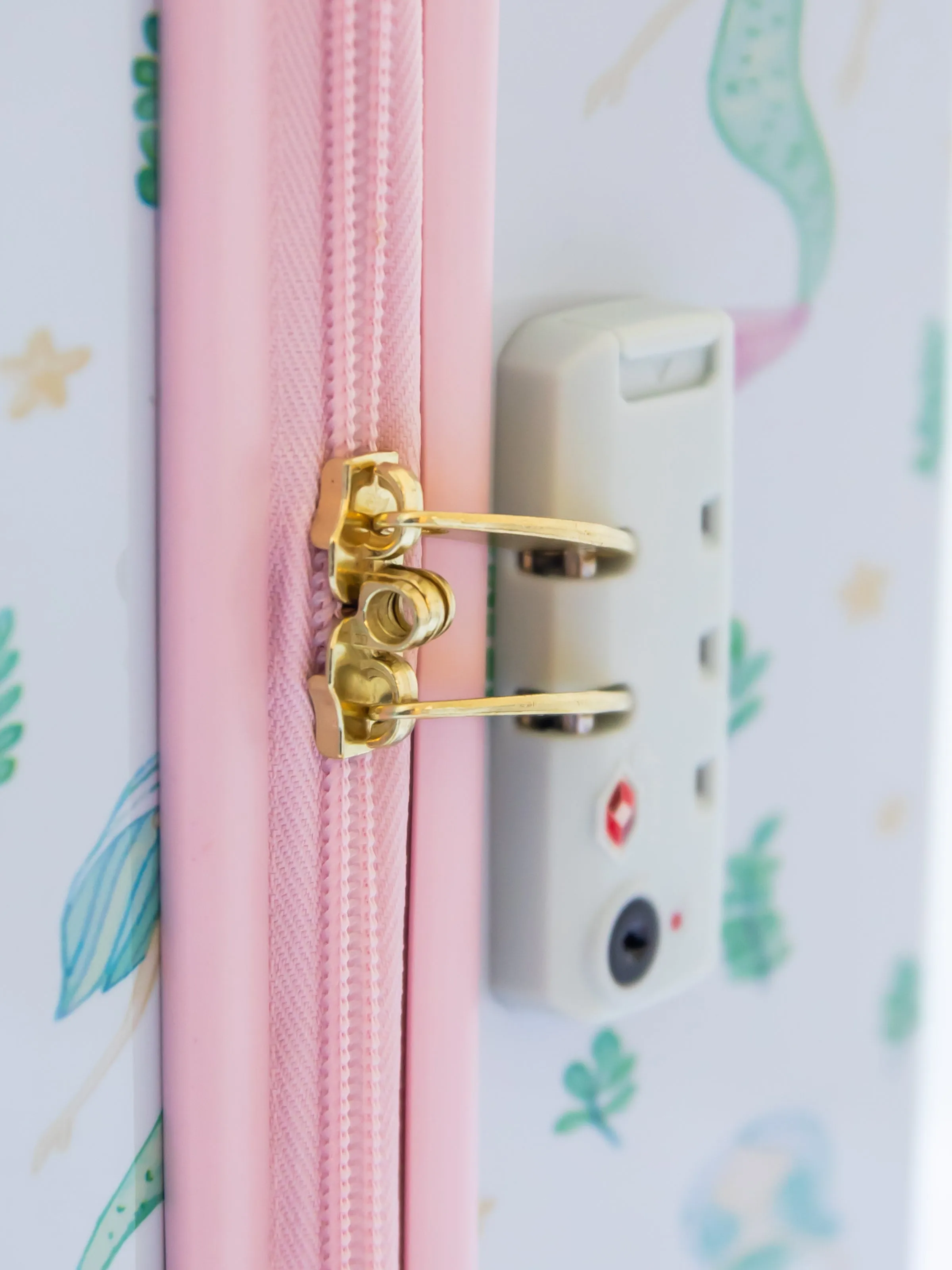 Lennon Traveling Luggage – Sea Princess