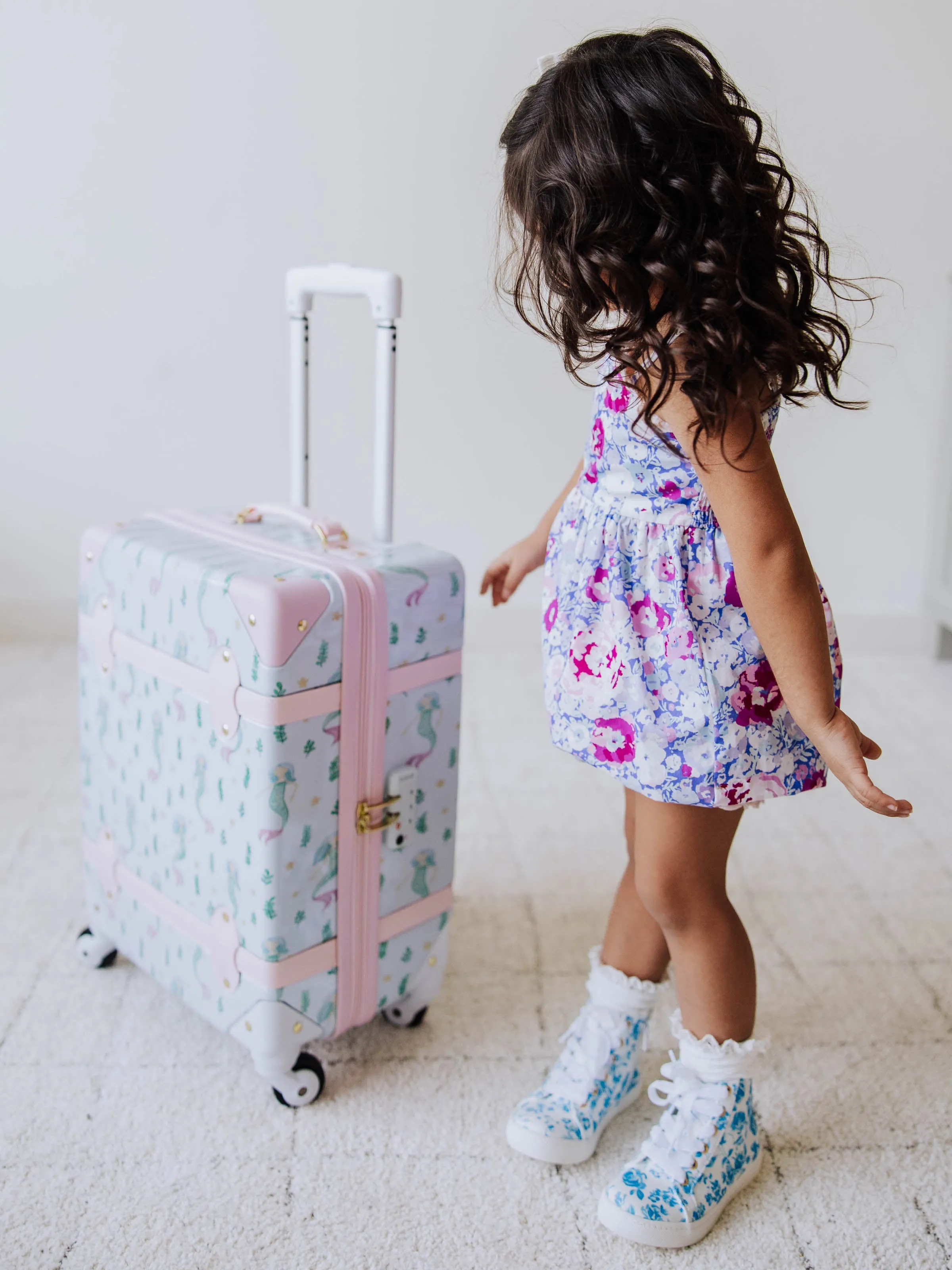 Lennon Traveling Luggage – Sea Princess